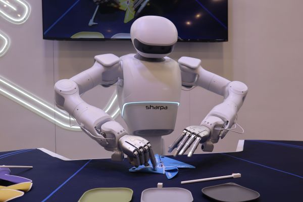 CESで展示された人型ロボット