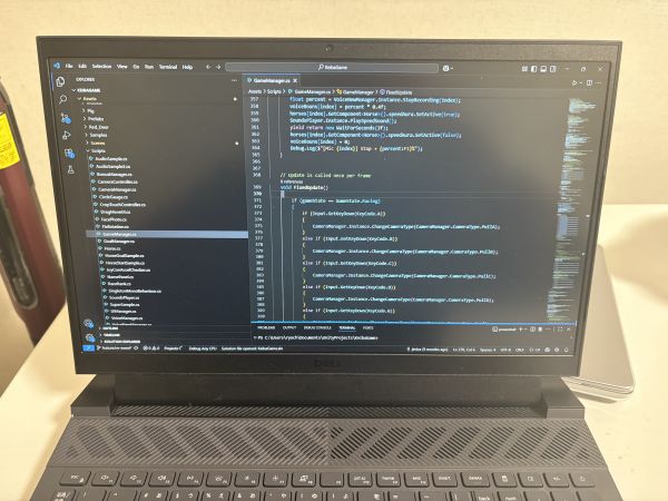 開発に使っているパソコン＝本人提供